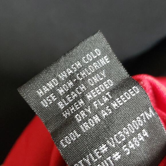 Red & Black Lace Bodycon Dress - Picture 6 of 10